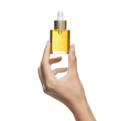 Hydrating Face Oil Facial Oil With Lotus Clarins Clarins Our scientists travel the world in search of the most. lotus face treatment oil