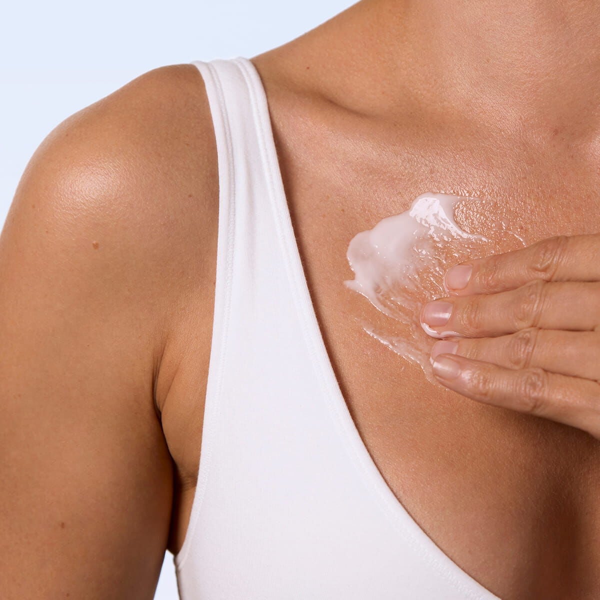 Super Restorative - Neck and Décolleté Creams | CLARINS®