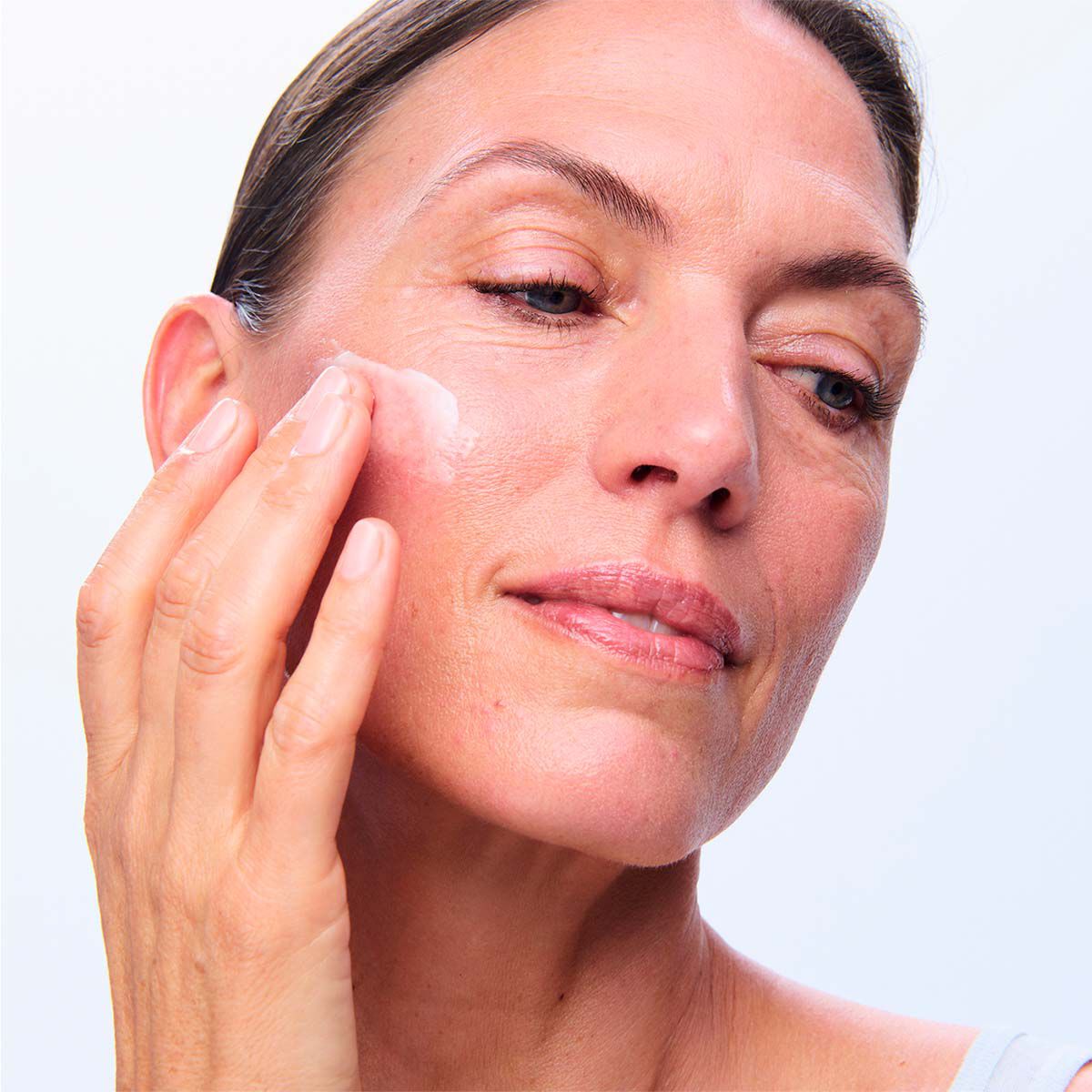 Super Restorative Day Anti-Aging Cream - Very Dry Skin | CLARINS®