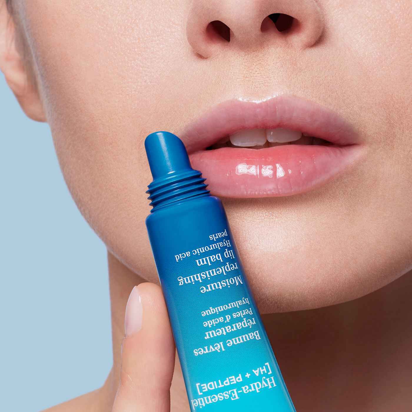 Hydra-Essentiel [HA + PEPTIDE] Moisture Replenishing Lip Balm | CLARINS®