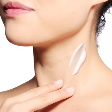 Extra Firming Neck + Décolleté Tightening Cream