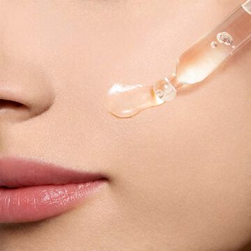 Bright Plus Vitamin C Ampoule - Intensive Dark Spot Treatment