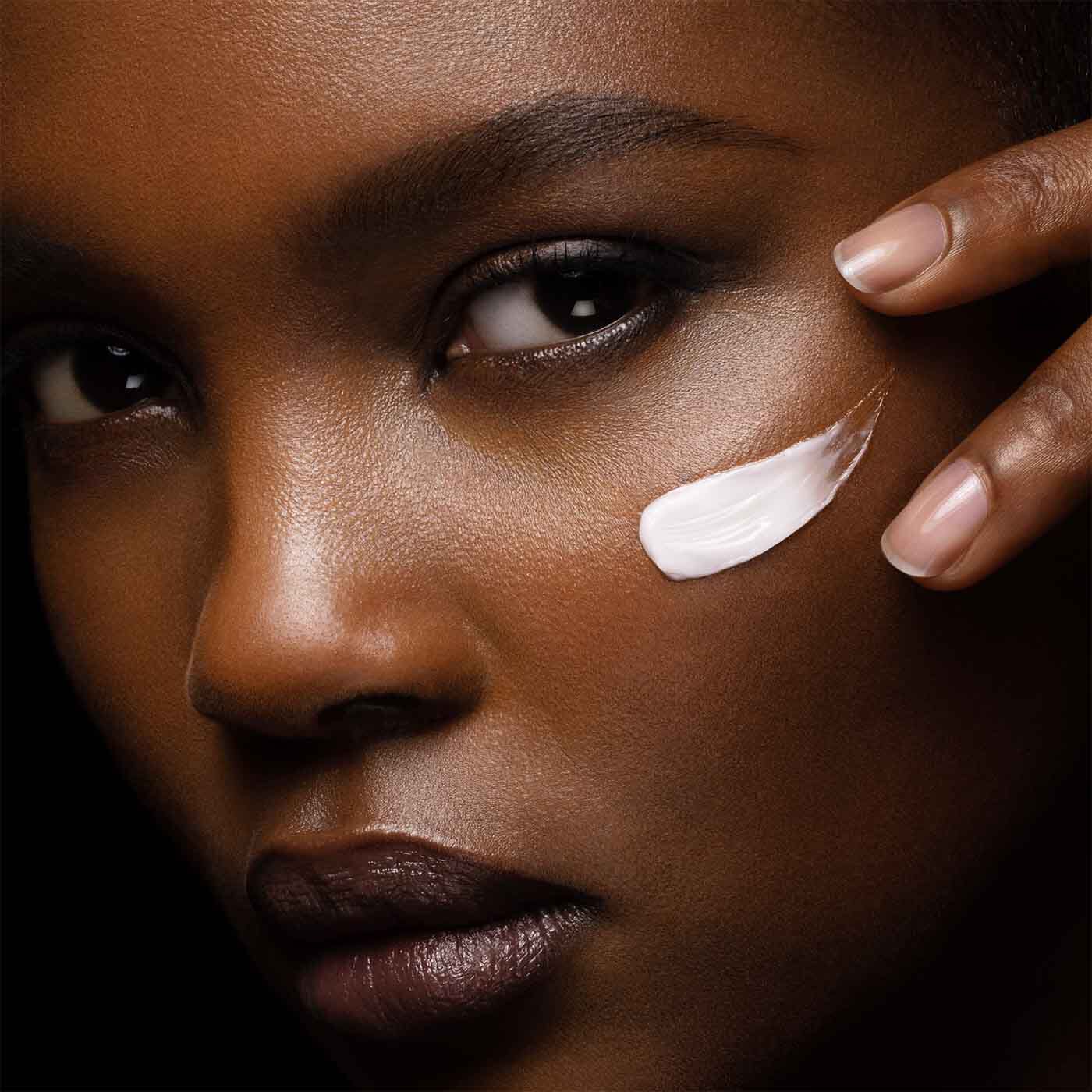 Precious La Crème Age-Defying Moisturizer | CLARINS®