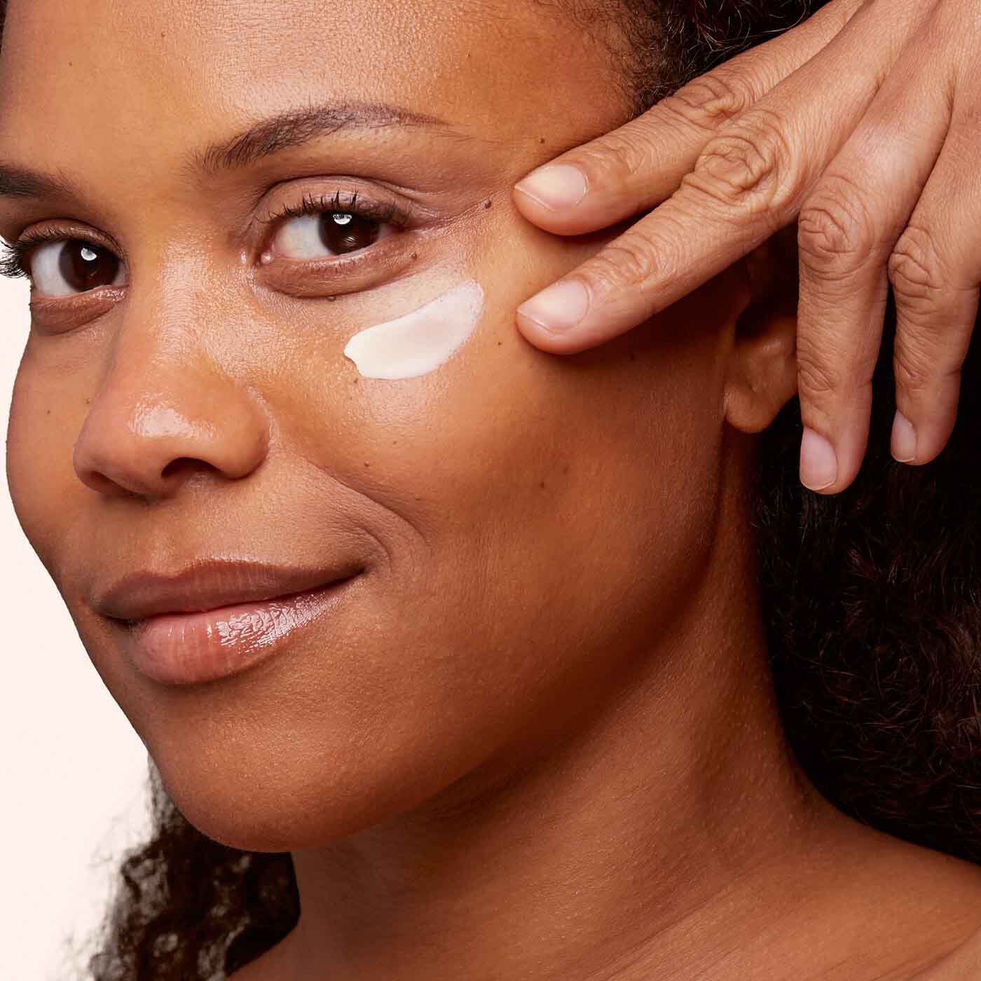 Total Eye Smooth | Under-Eye Smoothing Balm | CLARINS®