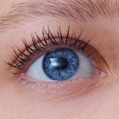 Supra Lift & Curl​​'s results on lashes, for a lifted lashes effect