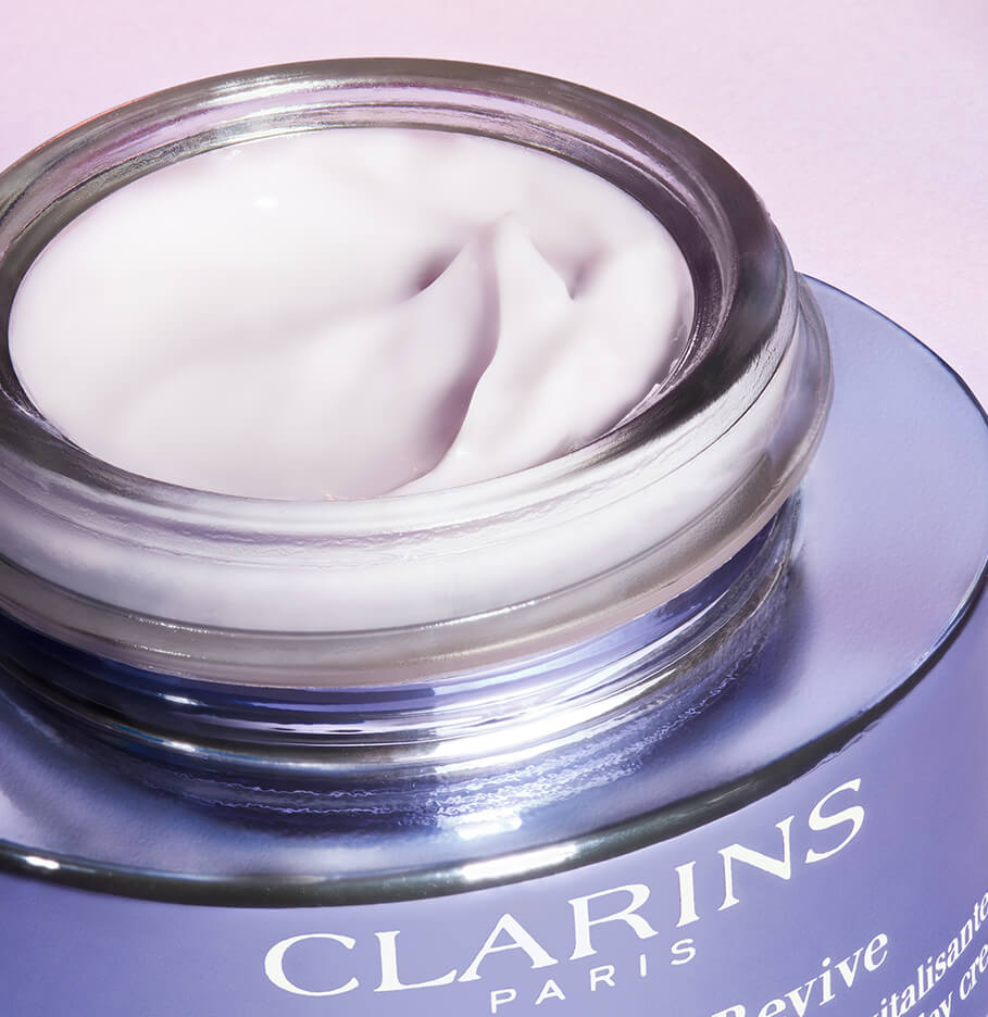 Nutri-Lumière Revive Day Cream for Mature Skin | CLARINS®