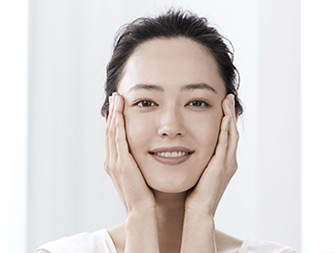 如何进行抗污染防紫外线SPF50护理的视频